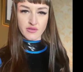 Vivienne L'amour - Suck It Bitch Strapon POV