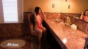 Mickee 11 Minute Fully Nude Display