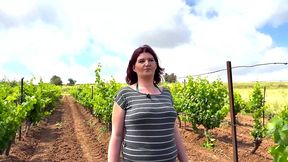 au milieu des vignes, leila, 37ans, continue ses aventures...