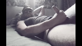 Bad Wolf28 - homem pelado batendo punheta