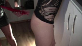 me divertindo com minha escravinha transex cocegas, spank e muitas risadas