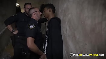 Let me show you who&#039_s your Boss! White Male Cop Fucks Black and Horny Suspect.