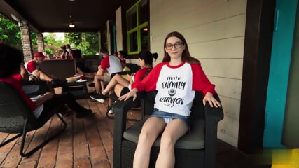 Jessica Marie renews old flame with horny reunion fuck