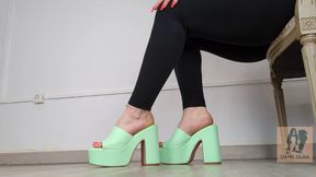 (669) Shoe Collection: Green Block Heel Mules - Dame Olga (4K)