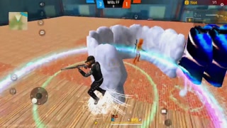 Free Fire gameplay with intimate background audio (no explicit images)