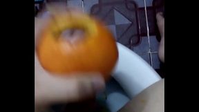 Thủ d&acirc_m bằng quả cam