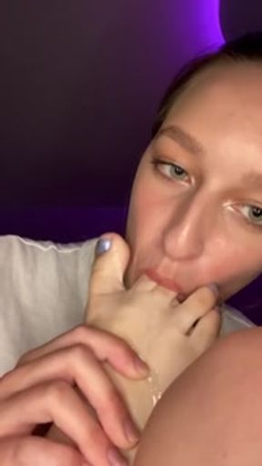 Sloppy toes gagging. Feet worship. Drool