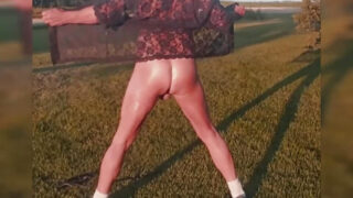 Podglądacz, sukienka – publiczny film przedstawiający amatorskie amerykańskie transwestytki w bieliźnie, gejowskie dziwki, ruchane w dupę