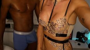 primeira vez dele com uma mulher trans. o safado encheu meu rabo de porra!