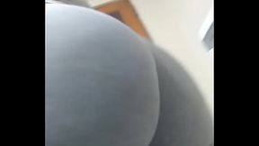 Sem calcinha laika ( ela esperando seu comentario)