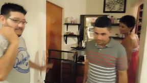 esposa ninfomana capitulo 2 parte 2 desesperada por pija llamo tecnicos de aire y me los cojo