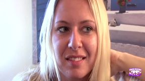 Riley Evans Is a New Girl on the Block so She Had to Fuck Seth