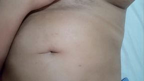 Tive que voltar me masturbar com o celular grudado no carregador. Parte 1/2.