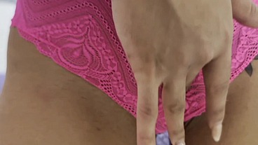 Câmera Escondida Flagrou Uma Ruiva Deliciosa Cheia de tesão Brincando Sozinha
