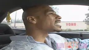 Blonde Milf′s shaved snatch gets intense penetration