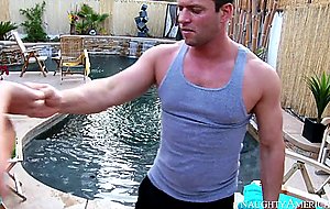 Bikini-lad busty mom Phoenix Marie seduces Preston Parker