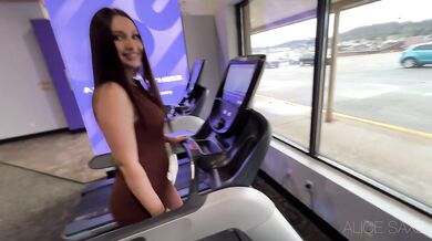 I HAD A RISK SEX IN ANYTIME FITNESS WITH SEXY GYM GIRL