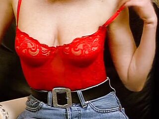 beim Kaffeeklatsch mit den maedels bissi rumspielen