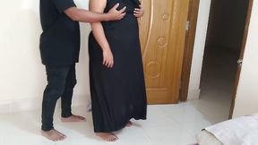 Tamil Muslim Aunty Fucked by Gujarati Hindu Stranger Guy in Hotel When Her Husband Goes to the Bathroom