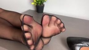 2hotfeet4you - Office feet domination