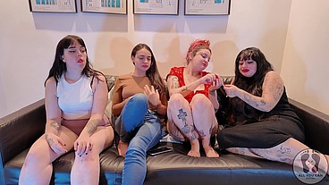 FOUR GIRLS CHEWING GUM FETISH TOGETHER SFW 4K