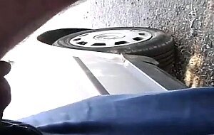 maduro me folla en aparcamiento oldman fuck parking
