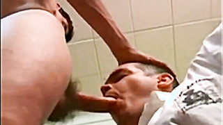 Heterosexual Australian's First-ever Gaymale Fellatio Practice