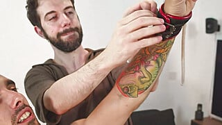 León worst session: tickled to hysterics