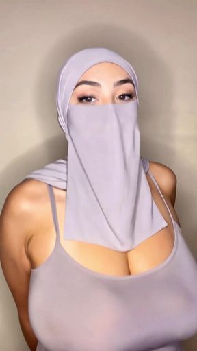 Brunette cricket gets a group blowjob