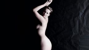 Stepsister seduction in the presence of parents