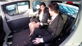 Audrey Jane seduces her driver with her tight pussy & gets fucked in traffic