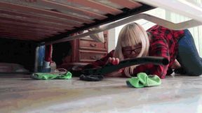 Dirty, smelly, and torn socks in the vacuum cleaner WMV (1920x1080) FHD