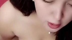 Cece Momoshan Nyuruh Jilat Memeknya
