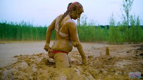 Orgasm in lake of mud
