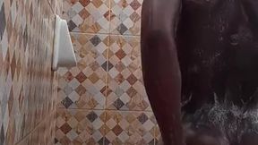 Neighbour's secret peek at bathing beauty