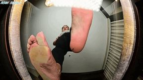 SB 's thick bare soles CRUSH! Giantess POV - MP4