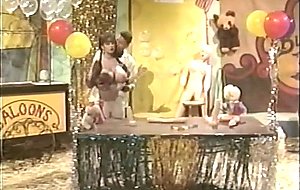 Gando boya, Heather Lee Gal