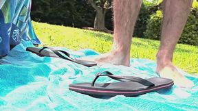 UNAWARE GIANT SUNBATH