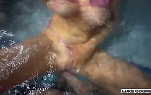 Fucking big natural tits blonde in pool - cas summer