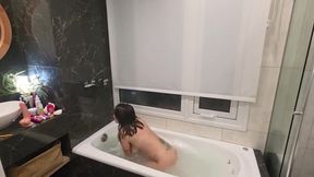 Ass to mouth in the bathtub