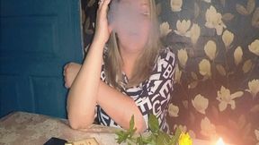 Smoking instead of a date MP4