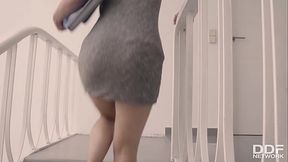 She Can'_t Wait To Get Laid