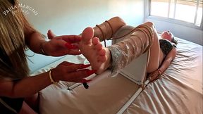 TICKLING FEET!