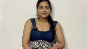 Desi Kusum Bhabhi play sex with Banana fuck by step father sex video
