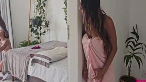 Hyoran Carvalho And Yazmin Mini Puta - Nao Aguentei Ver Meu Namorado Comer A Amiga E Pedi Leitinho (completo No Sheer E Red) 11