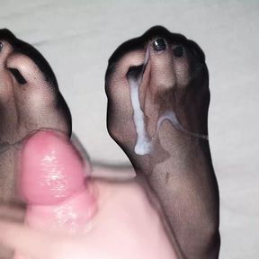 Cum on Nylon feet #1