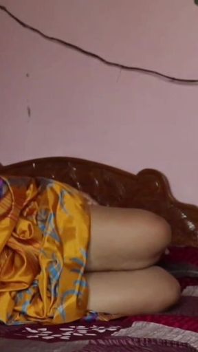 Soth Indian Tamil Housewife in White Blouse and Saree Giving Handjob Riding Dick and Ask for Rough Fast Doggy Fuck