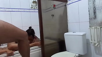 Caiu na net !!! Bastidores de um filme Porno Amador na banheira de Hidromassagem ( Paty Bumbum )