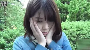 Slutty Asian babe gets creampied in the backseat