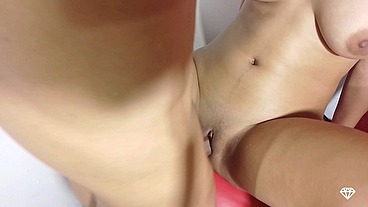 hermanastra colombiana de 18 aÑos latina colombiana esta cansada de que su novio no le coloque atencion y me dice que le haga un masaje en lacola con final feliz porno en espanol